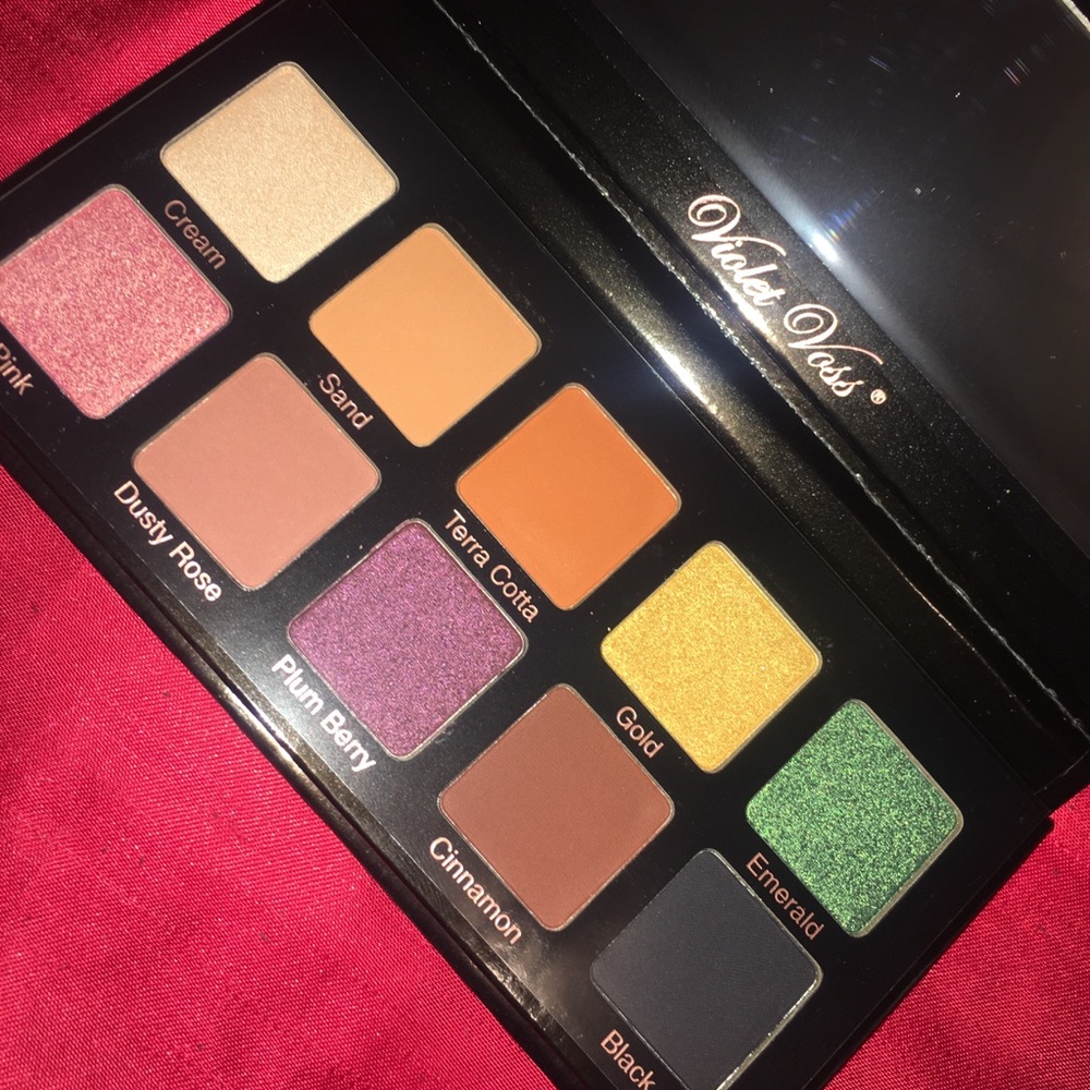 Violet Voss Essentials Eyeshadow Palette